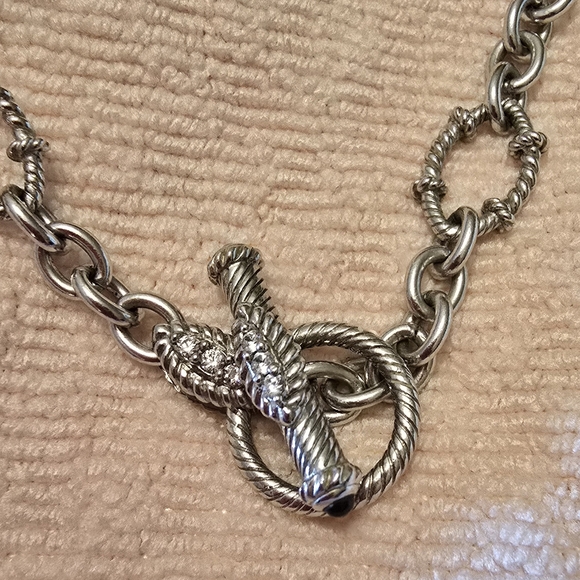 Judith Ripka toggle necklace - Picture 2 of 3